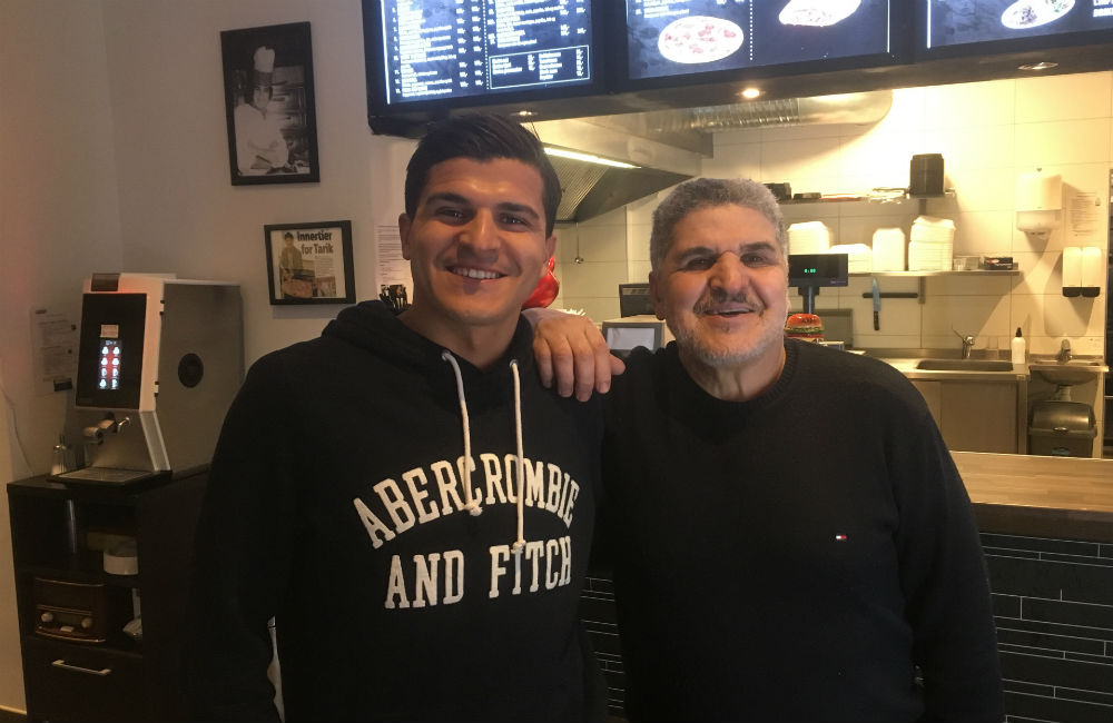 En pizza med Tarik – Fotboll Sthlm möter Elyounoussi på hemmaplan