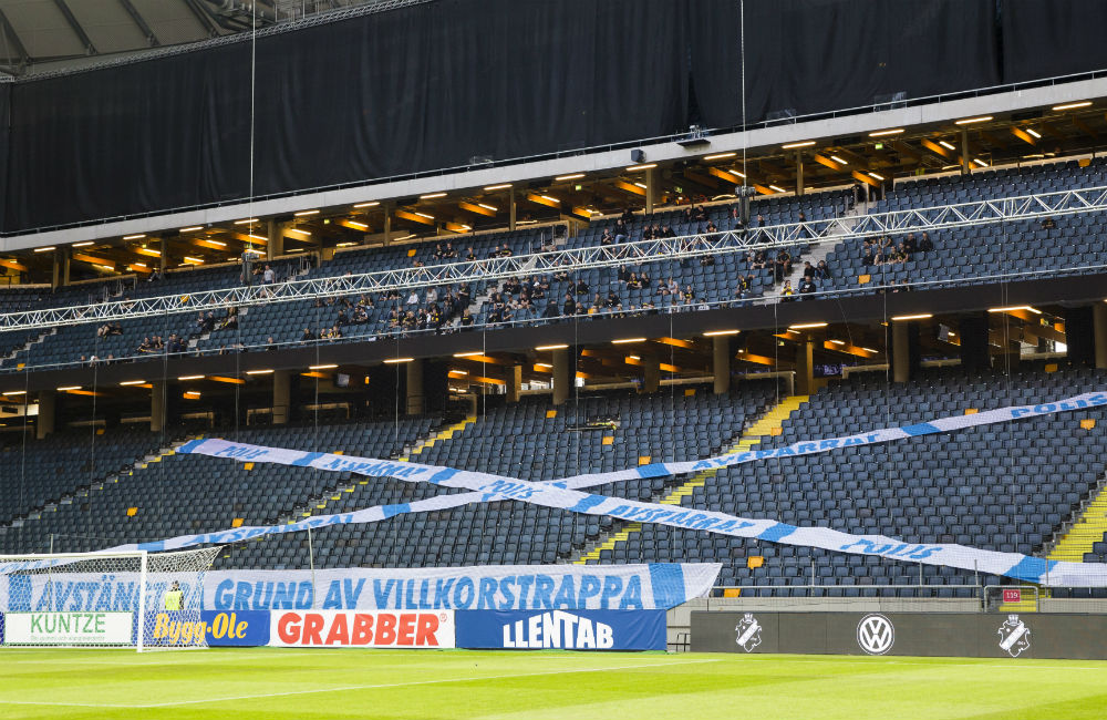 Norra stå avspärrat – så protesterar AIK mot polisen