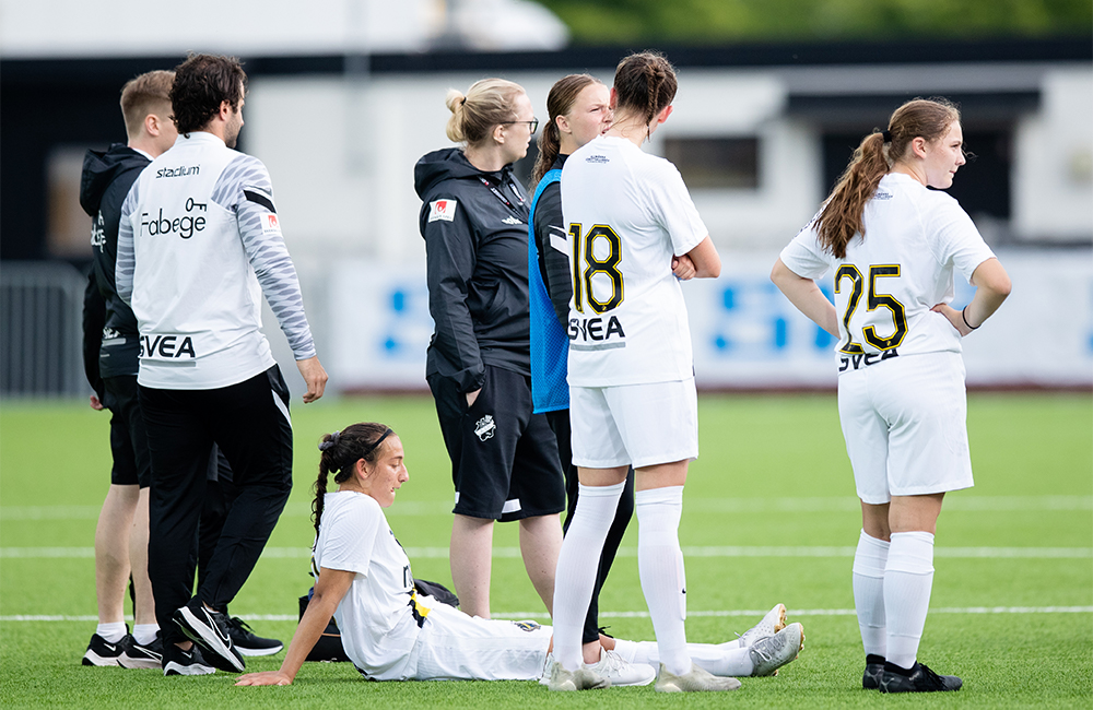 Storförlust för AIK: 0-10 mot regerande mästarna