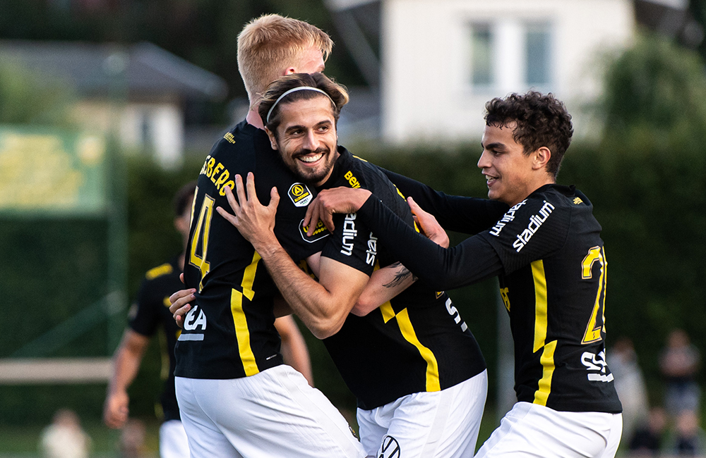 Tackar AIK-supportrarna efter debutmålet: ”Är galna – jag älskar det!”