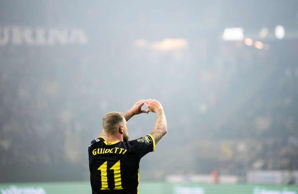 Guidetti och Elbouzedi sänkte HIF – AIK skuggar topp tre-lagen