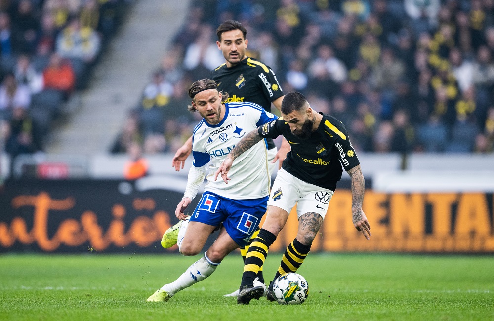 Durmaz utbytt i paus: ”Inga kommentarer – ni får fråga tränaren”