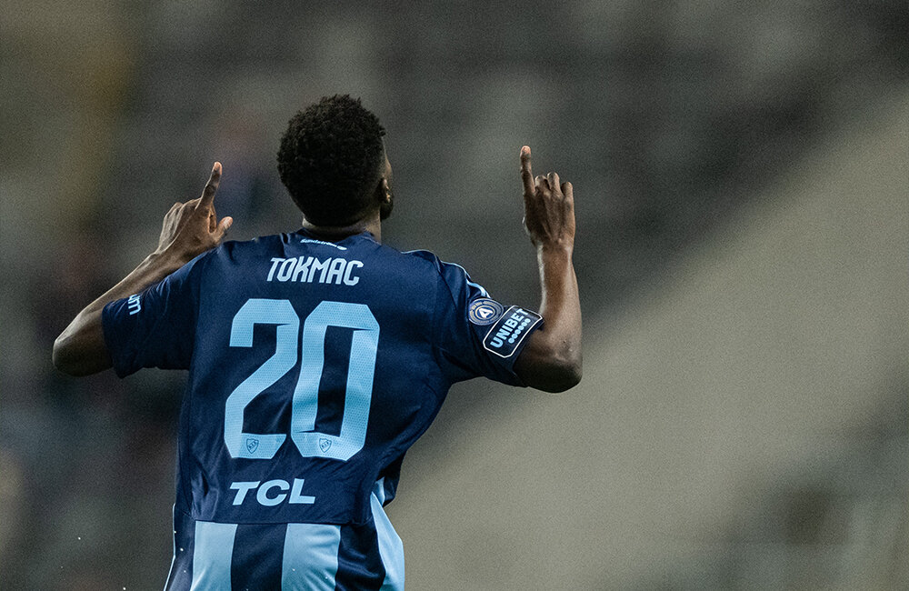 Två mål i drömdebuten för Tokmac: ”Stämningen var sinnessjuk”