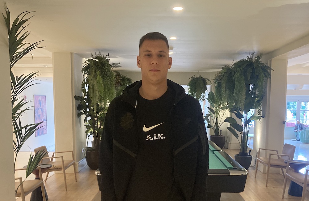 ”Atmosfären på läktaren håller mig vid liv” – Fotboll Sthlm möter Filip Benkovic