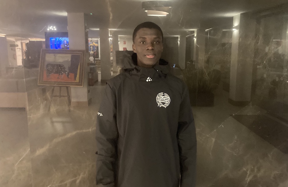 ”Jag vill göra mål och assist” – Fotboll Sthlm möter Bernard Acheampong