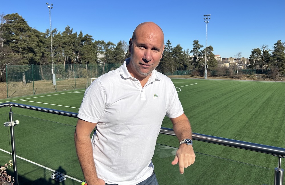 ”Hammarby är långt fram i kön” – Mikael Hjelmberg om årets trupper