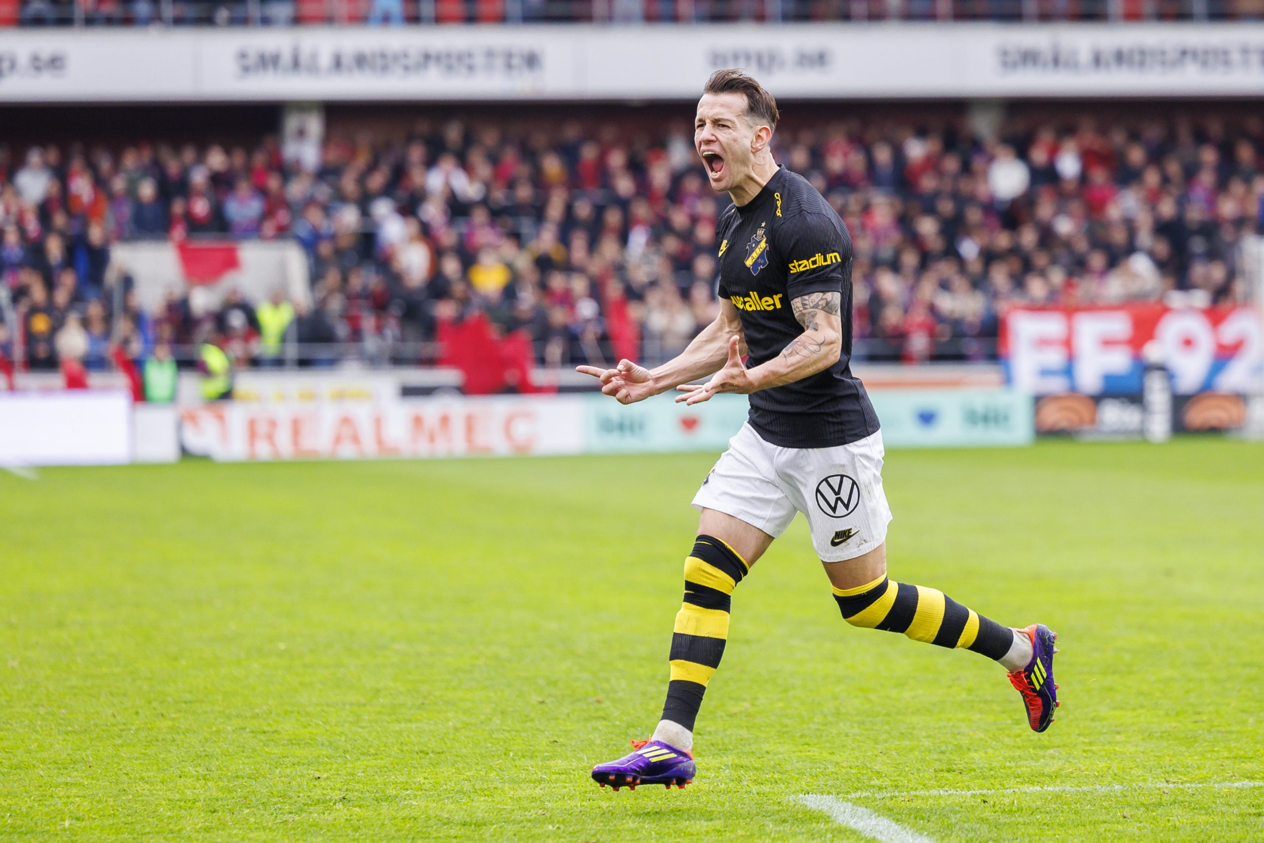 Våra spaningar: Celina skickade upp AIK i topp efter segern mot Öster