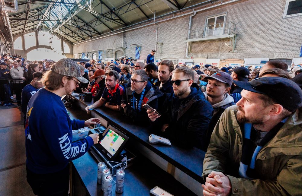 ”2700 liter öl och mer därtill” – supportrarnas törstiga uppladdning