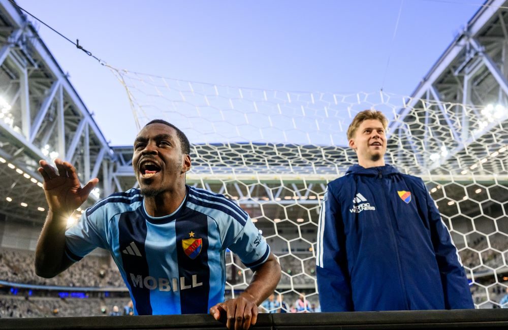 ”Vill kunna ge tillbaka något till DIF” – Asoro efter målen mot Blåvitt