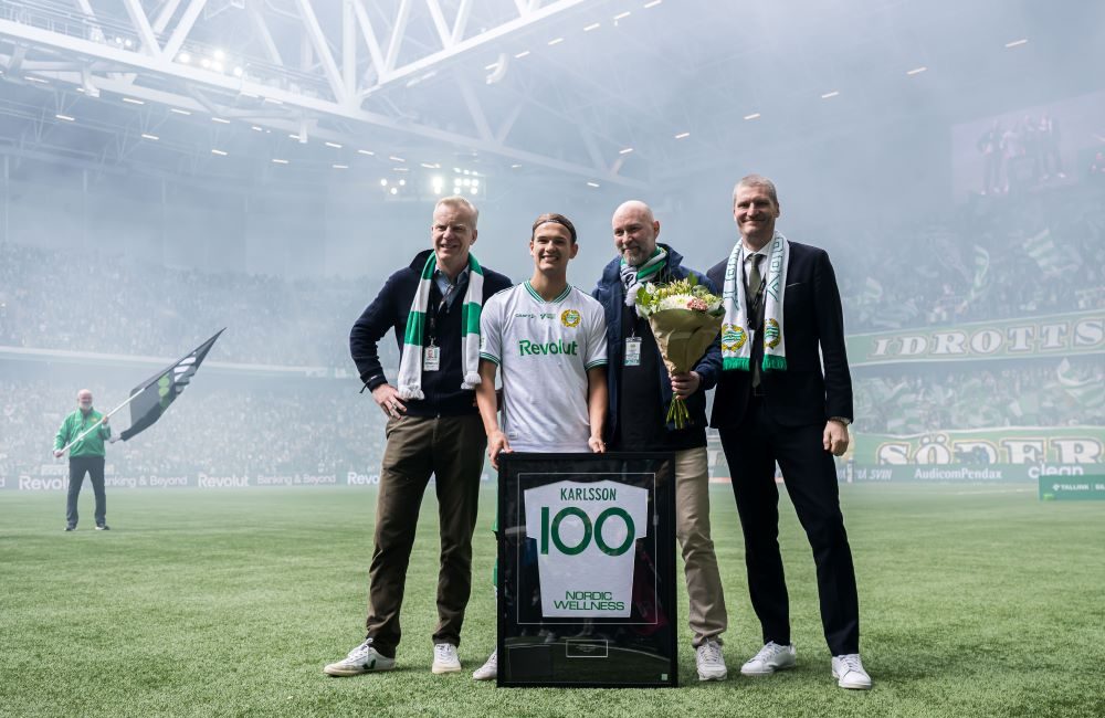 ”Sjukt stort” – Markus Karlsson firade 100 matcher i Bajen
