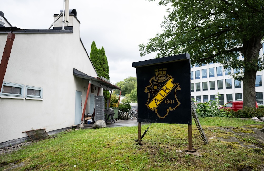 Polisen utreder planerad AIK-läggmatch – tre spelare pekades ut i bok